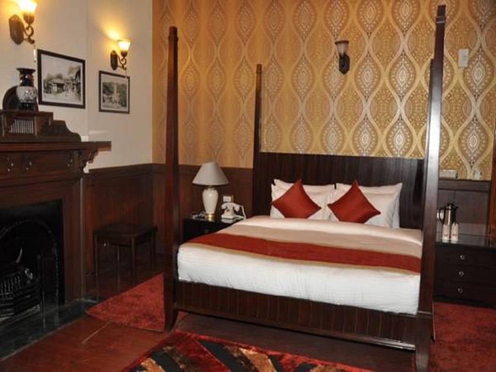 Hotel Southgate Shimla Zewnętrze zdjęcie