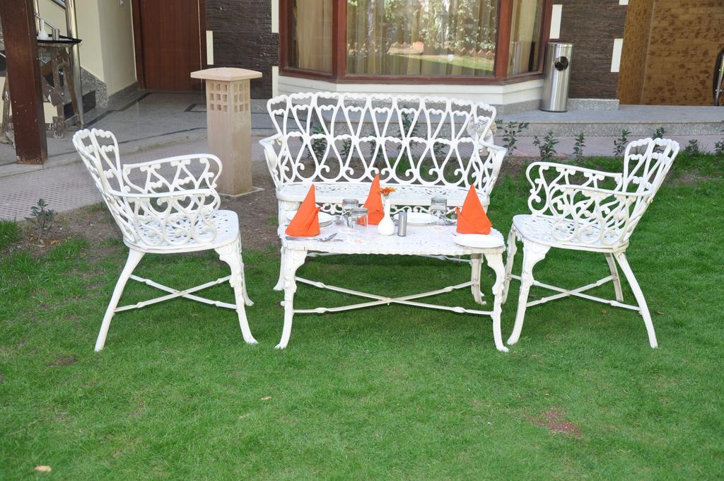 Hotel Southgate Shimla Zewnętrze zdjęcie