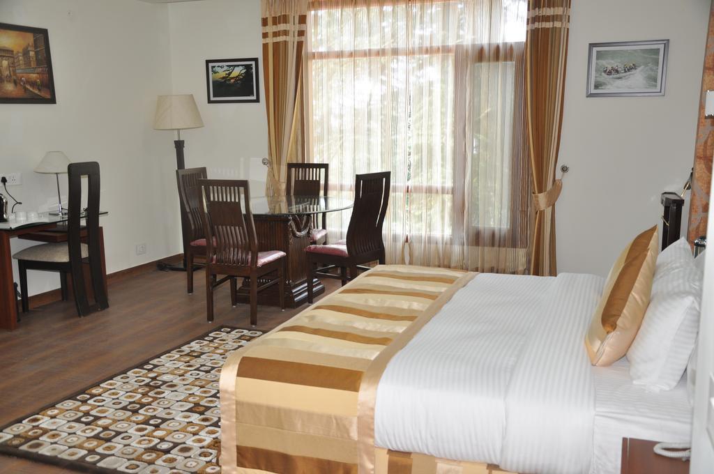 Hotel Southgate Shimla Zewnętrze zdjęcie