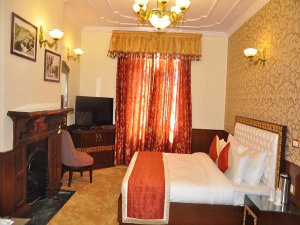 Hotel Southgate Shimla Zewnętrze zdjęcie