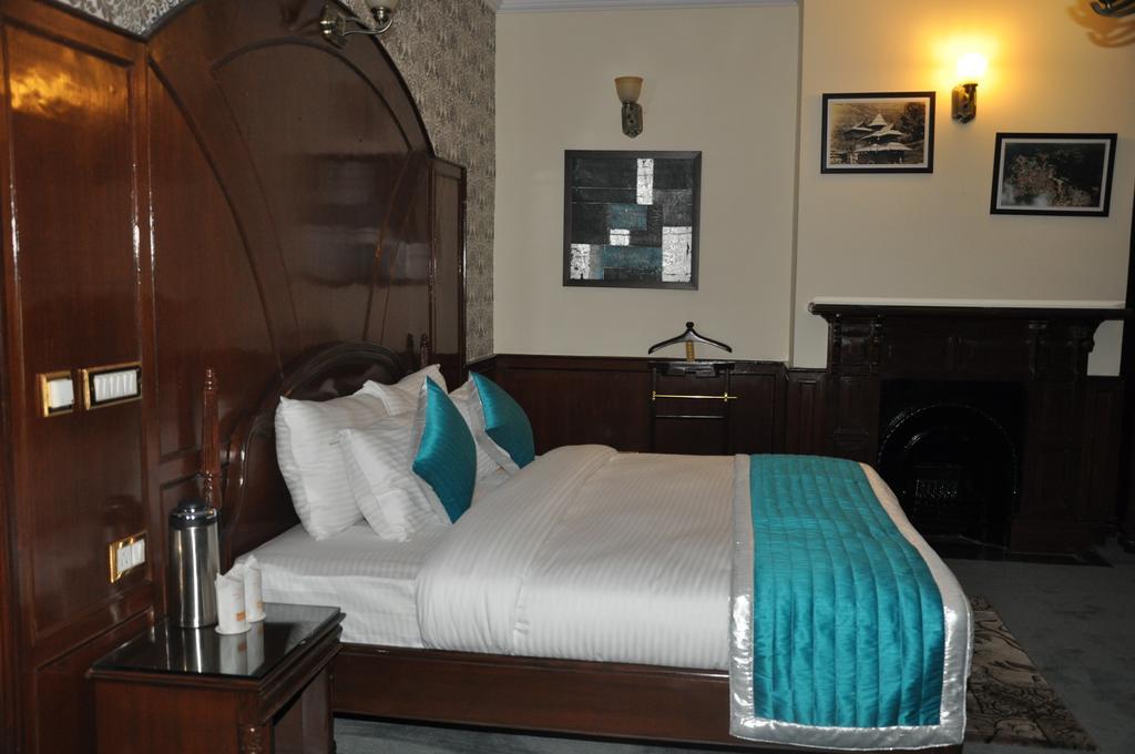 Hotel Southgate Shimla Zewnętrze zdjęcie