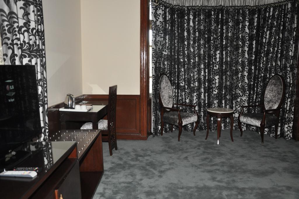 Hotel Southgate Shimla Zewnętrze zdjęcie