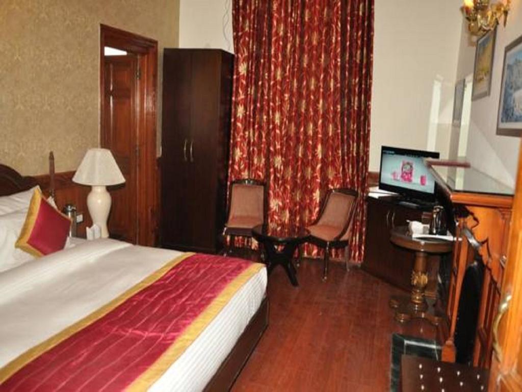 Hotel Southgate Shimla Zewnętrze zdjęcie
