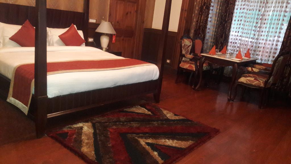 Hotel Southgate Shimla Zewnętrze zdjęcie
